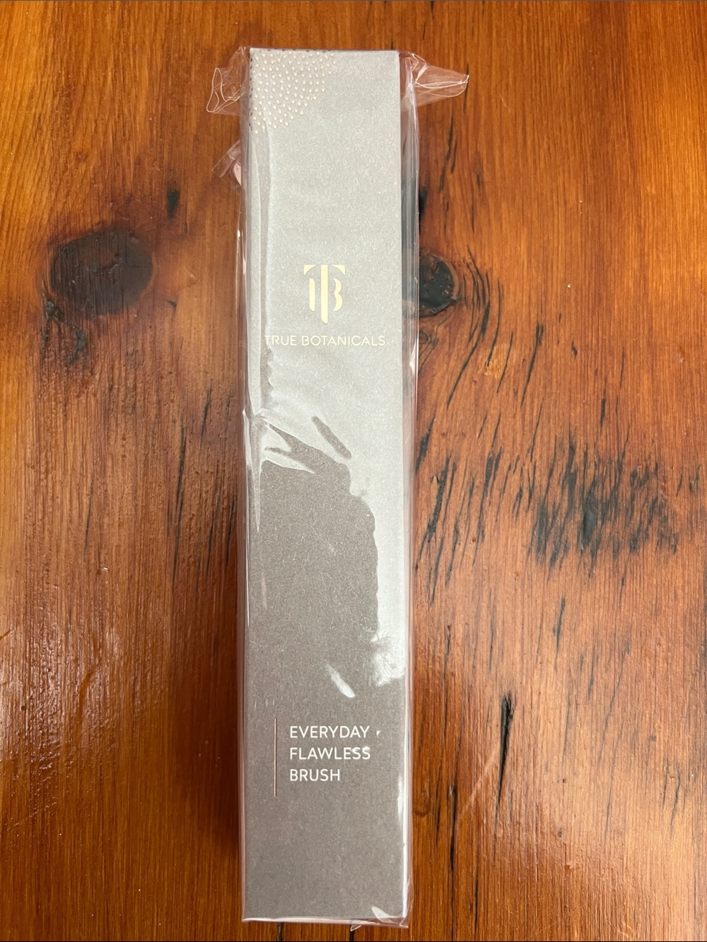 True Botanicals Everyday Flawless Brush - Silver